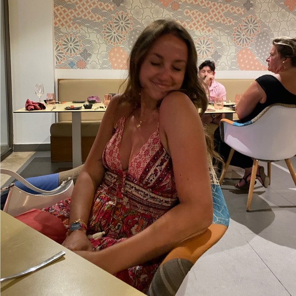 Meet your Posher, Taylor - Picture 5 of 5